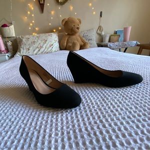 black wedges a new day